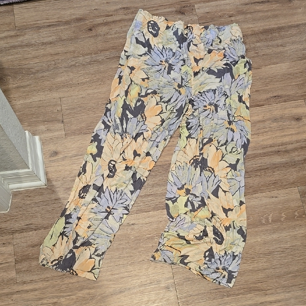 Floral Patterned Pants